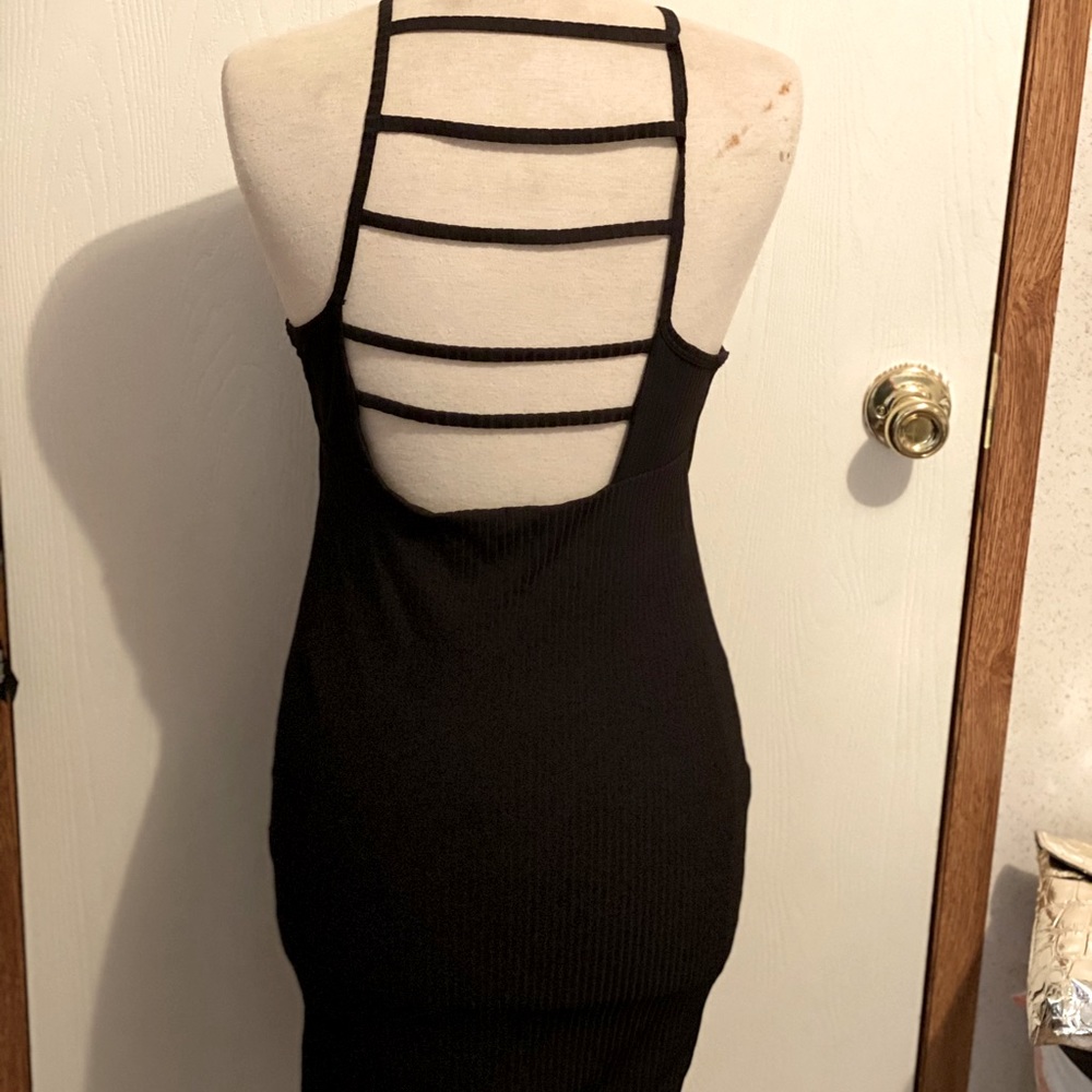 Dress - Picture 4 of 4